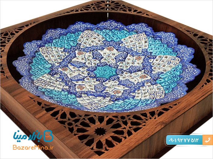 قاب میناکاری با جعبه چوبی مشبک 34*34 سانتی متر