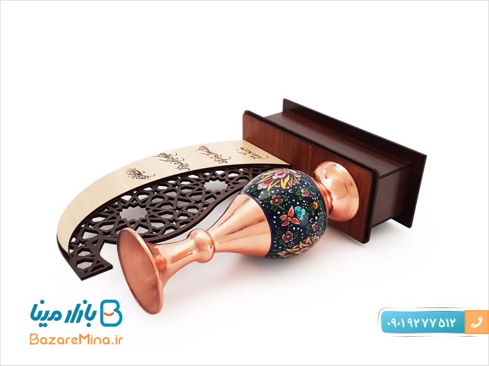 تندیس گلدان مس و پرداز طرح مهر و ماه