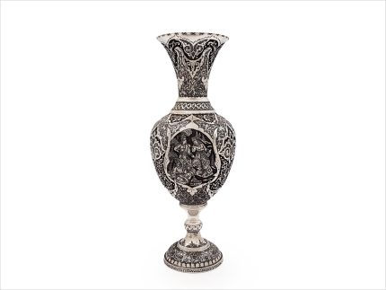 گلدان قلمزنی پایه دار لاله ایی