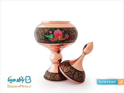 شکلات خوری تشعیر آقاجانی