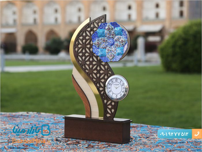 تندیس میناکاری رها