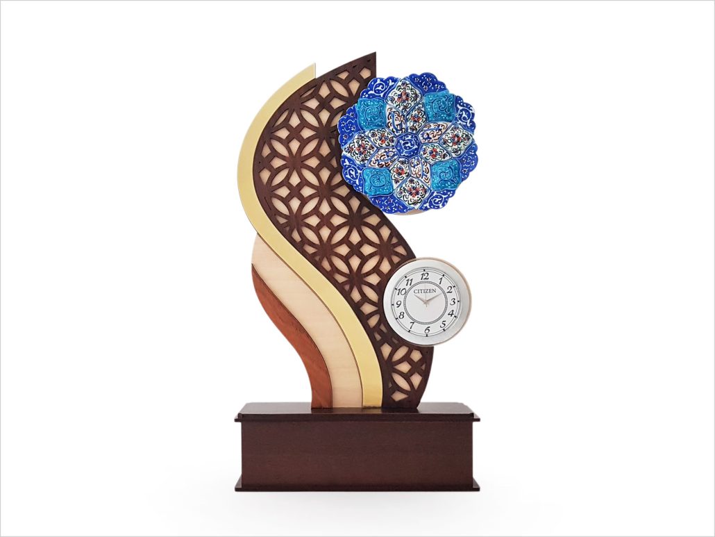 تندیس میناکاری رها